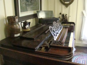 Square Grant Piano