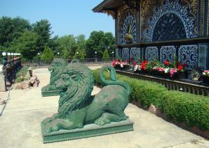 Lions guarding the Palace of Gold