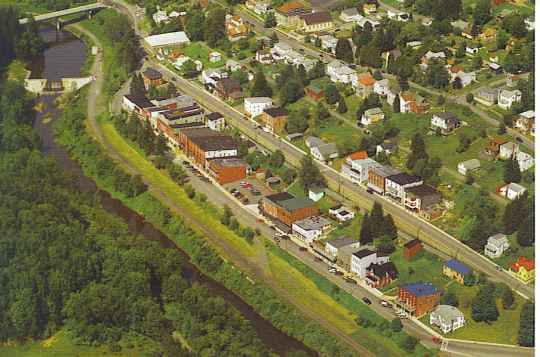 Picture card overview of Thomas today