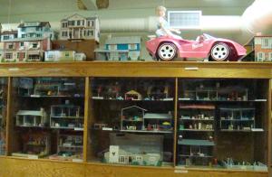 Dollhouses from floor to ceiling