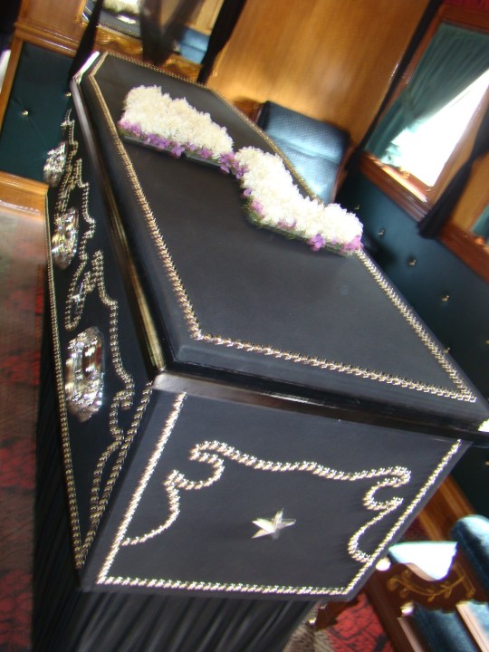 The Lincoln coffin was 6'8