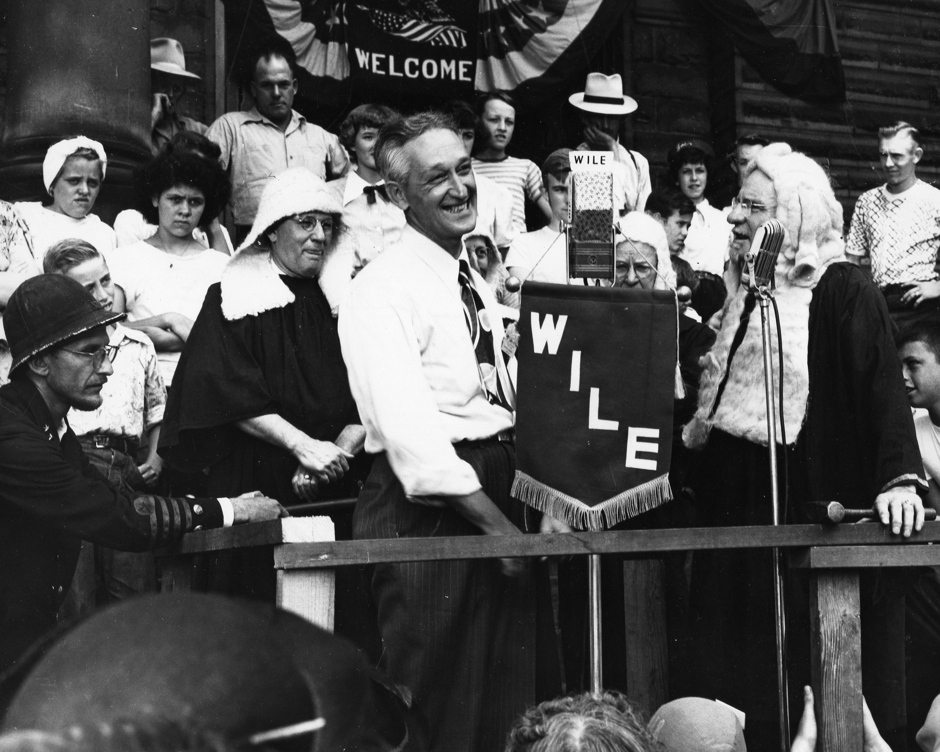 WILE Donahoe - Sesqui Court