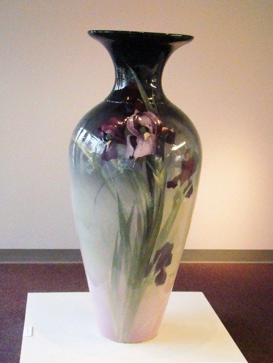 zanesville-vase
