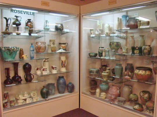 zma-roseville-pottery
