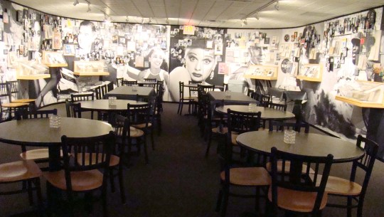 famous-endings-cafe-setting