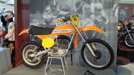 AMA Dirt Bikes