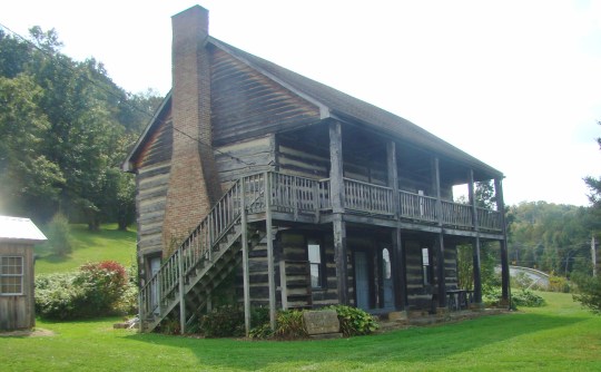 Algonquin Stagecoach Inn