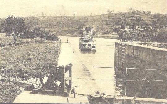 Steamer at Lock #3 001 (2)