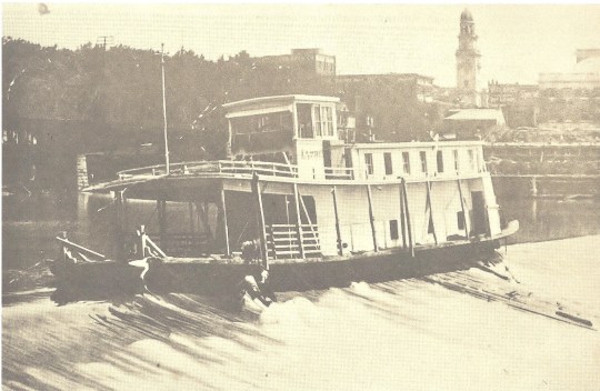 Steamer Marietta stuck on dam at Lock # 1 001 (2)