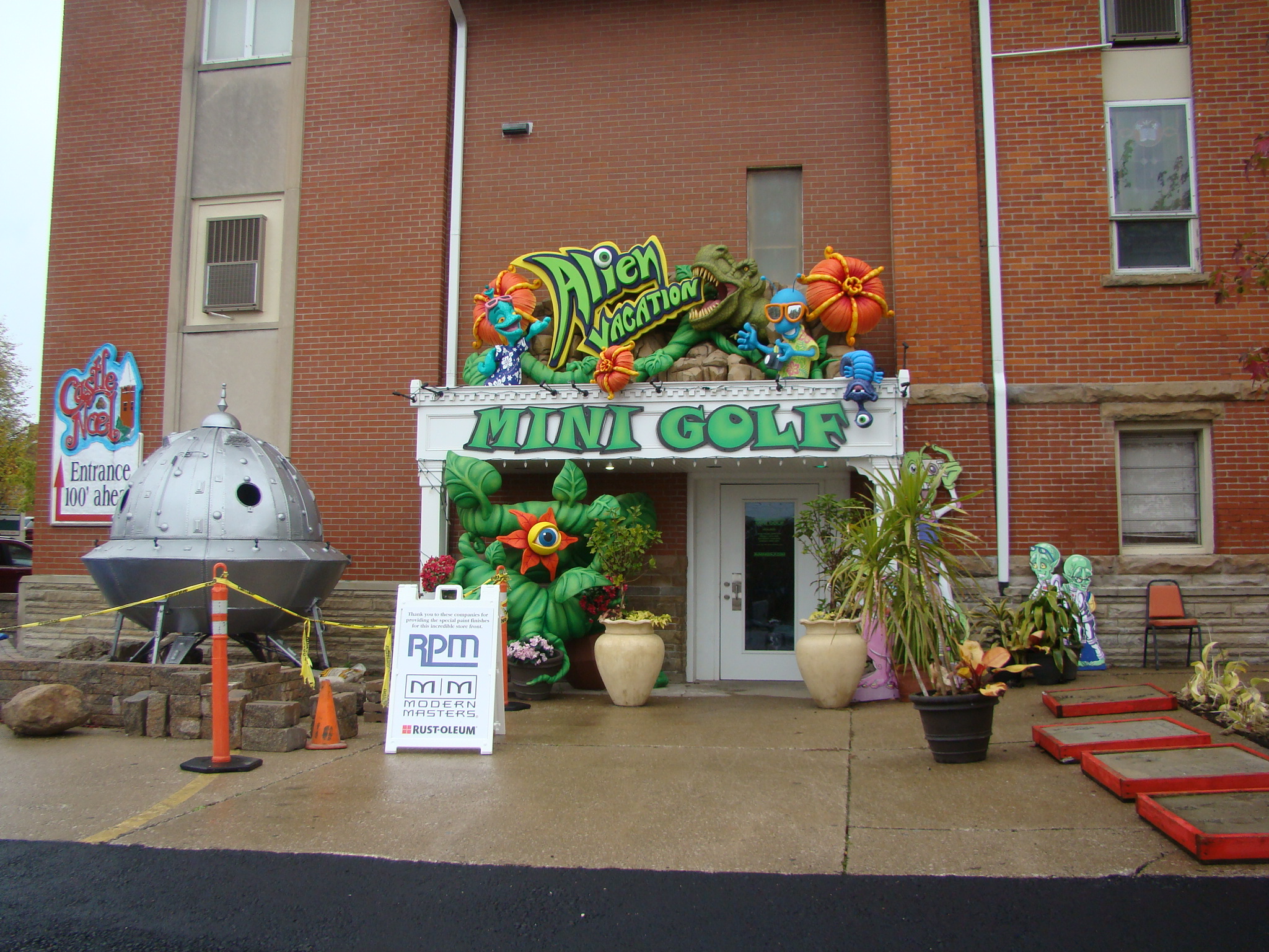 Castle Noel Alien Golf