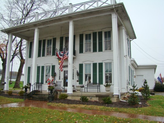 White Pillars - Christmas House