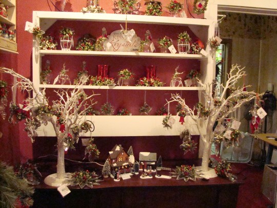 White Pillars - Ornaments