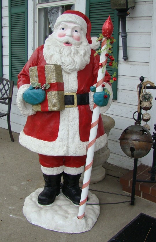 White Pillars - Santa