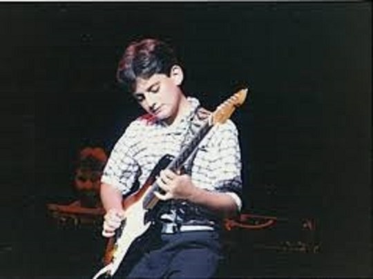 Brad young (259x194)