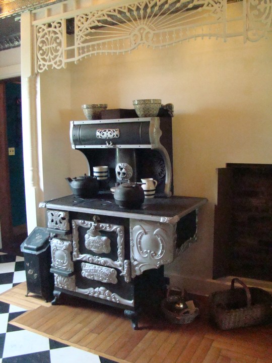 Castle Nye cookstove