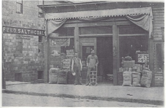 Emma Thompson Feed 001