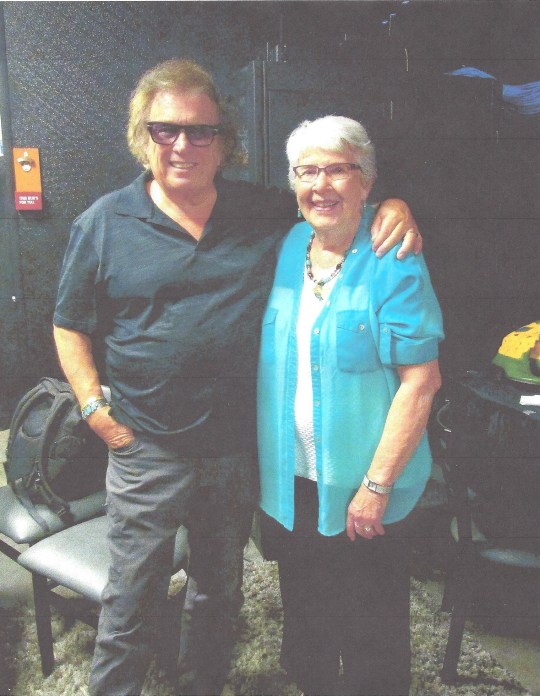 Laura and Don McLean 001