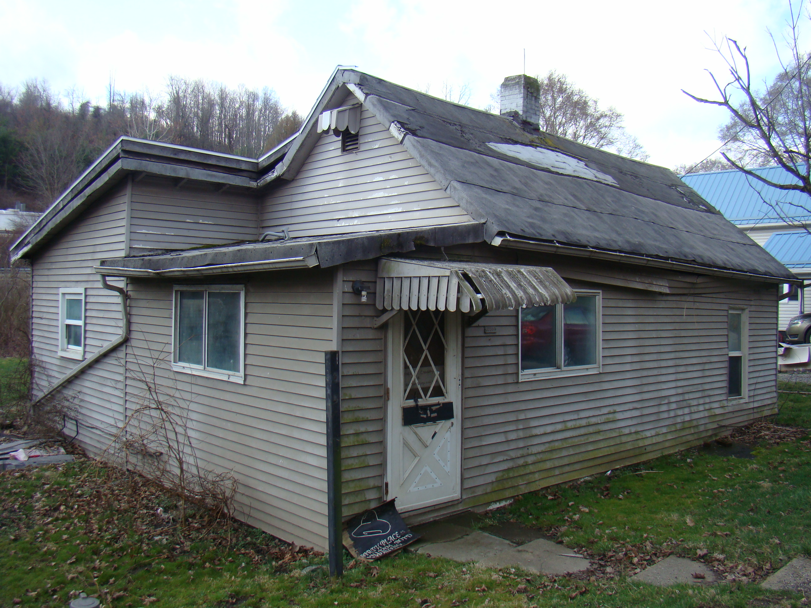 Hoppy's Hendrysburg Home