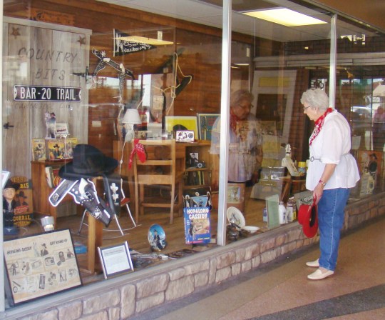 Laura at Country Bits