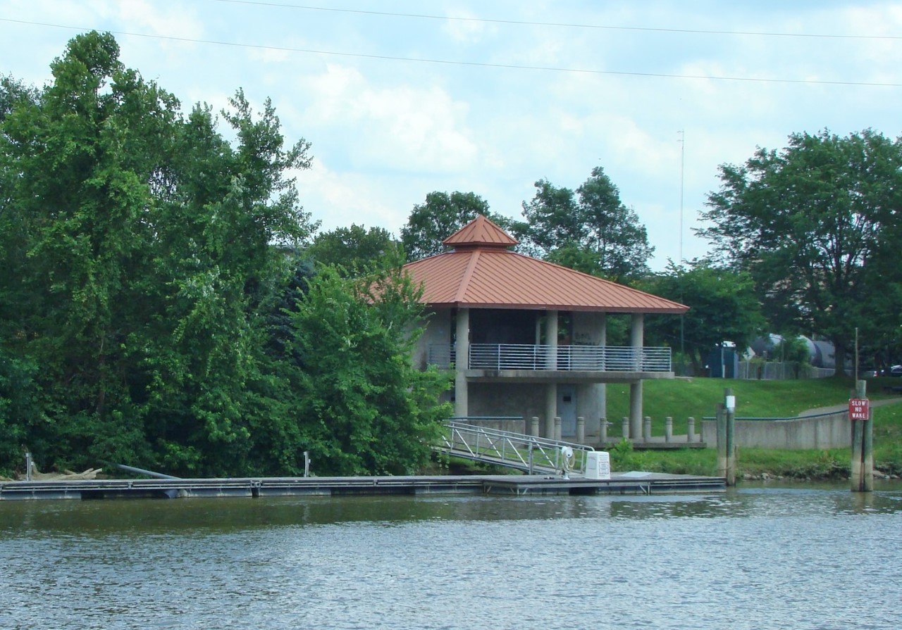 Lorena Boarding Station