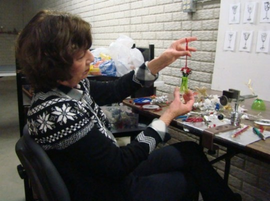 Cambridge Cindy decorate