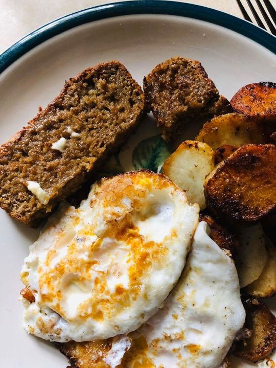 Bell - eggs, fried potatoes, Zucchini applesaue bread toasted with butter